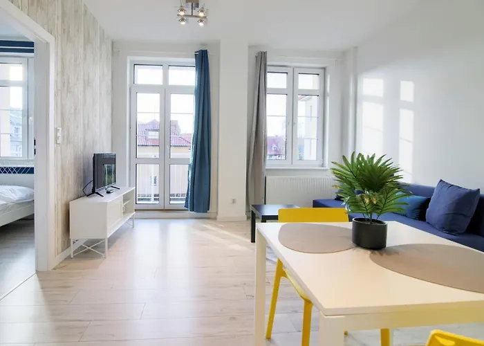 In - Janosika Отель